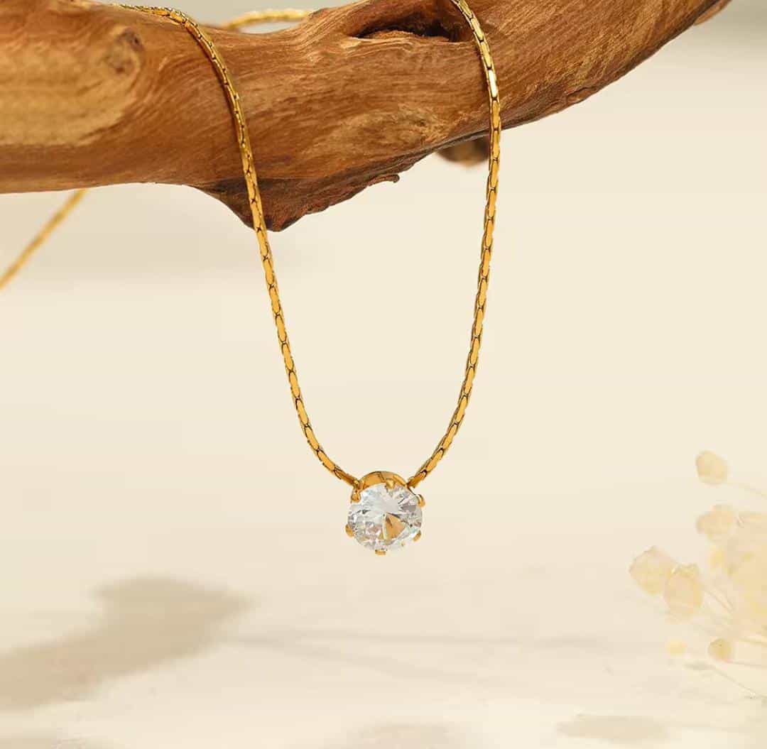 Dewdrop necklace