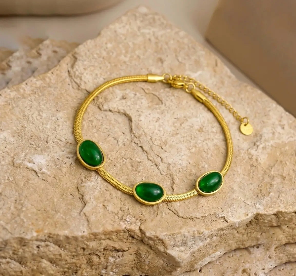 Green stone bracelet