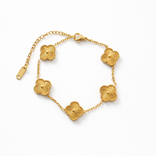 Gold clover bracelet